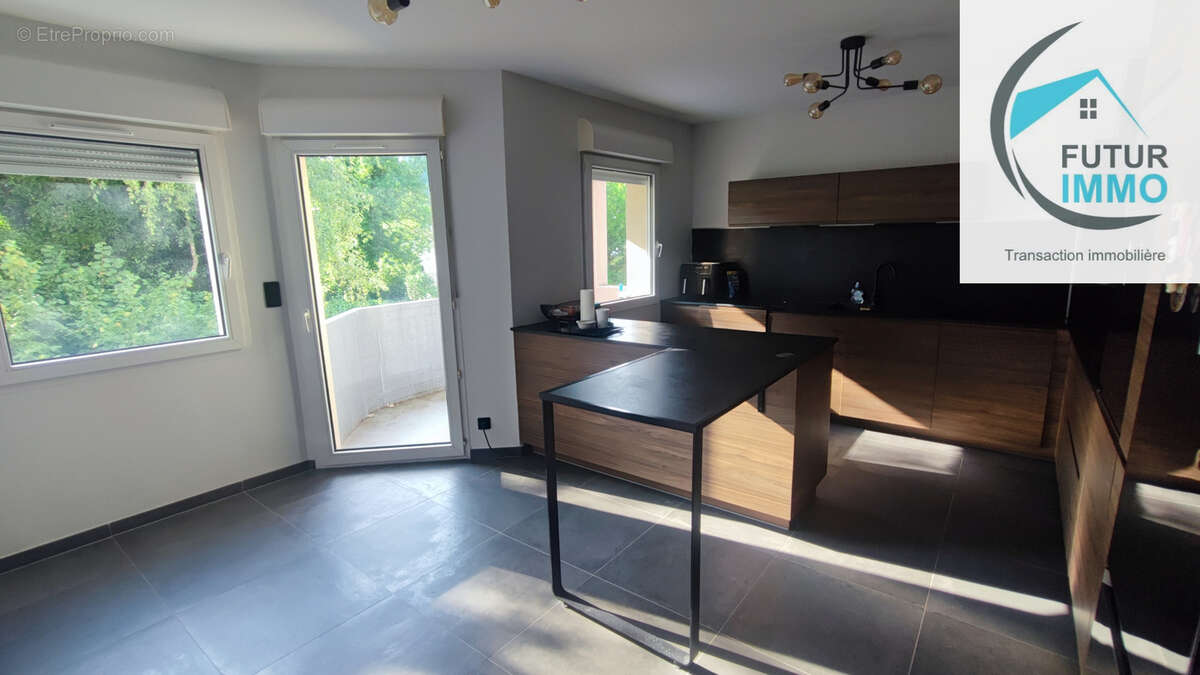 Appartement à SAINTE-SUZANNE