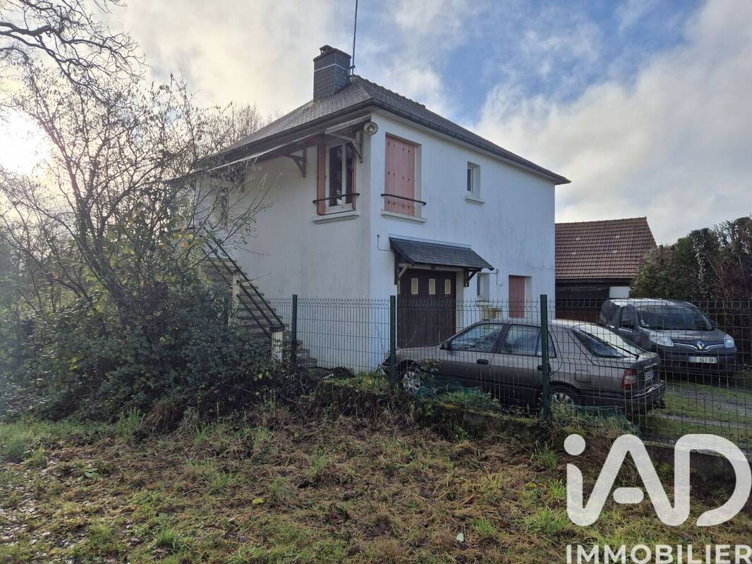 Photo 1 - Maison à MAEL-CARHAIX