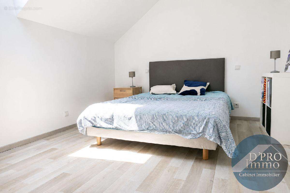 Appartement lumineux avec garage en centre bourg - photo 6