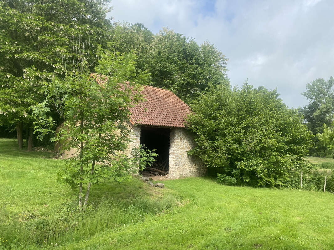 Maison à MAGNAC-LAVAL
