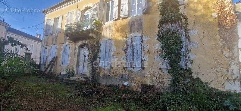 Appartement à CAZAUBON