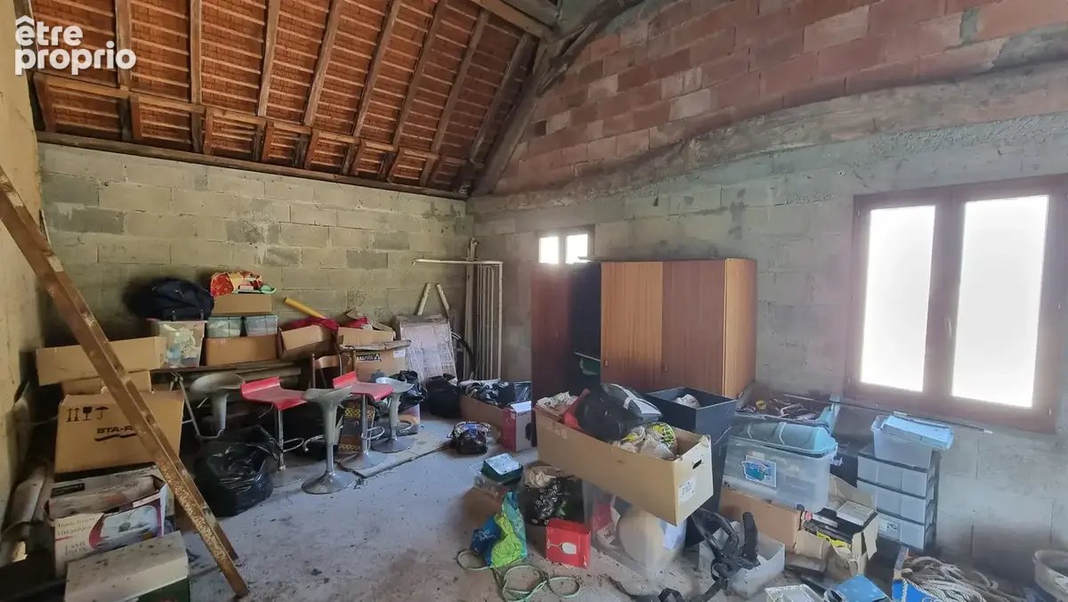 Champagneux   une maison de caractère qui ne demande qu’à écrire la suite de son histoire… - photo 34