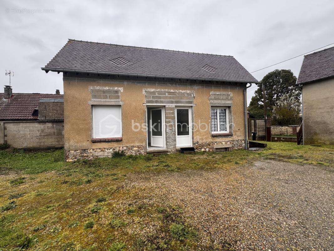 Appartement à ARNIERES-SUR-ITON