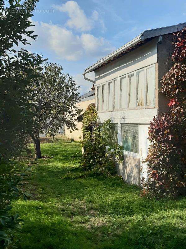 Maison à PUY-GUILLAUME