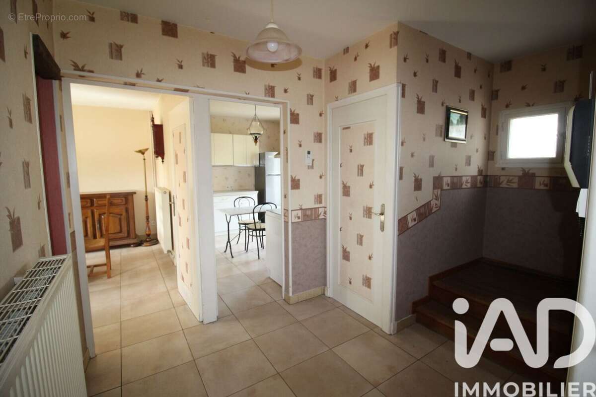 Photo 5 - Maison à COULANGES-LES-NEVERS