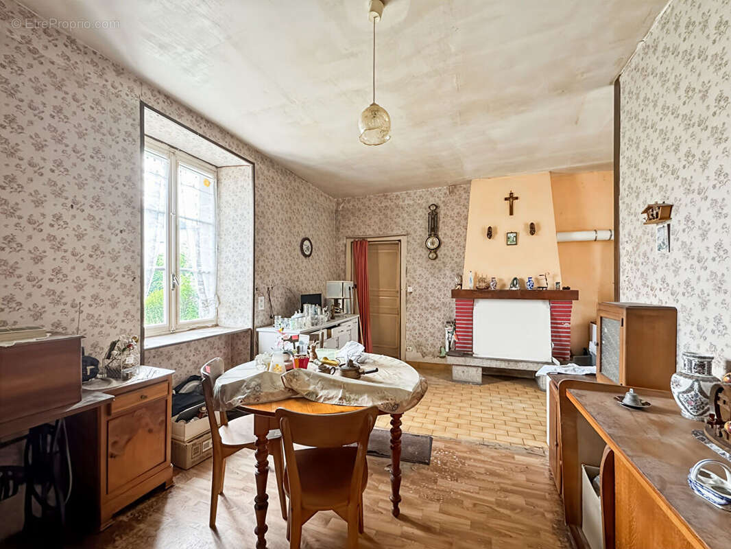 Maison à SENS-DE-BRETAGNE