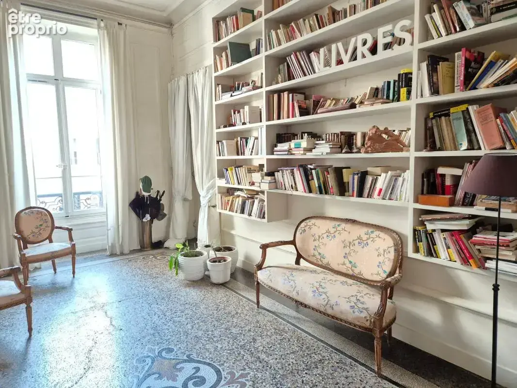 Place Bellecour, appartement d'exception AU CALME - photo 20