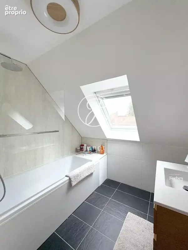 CAMPHIN-EN-PÉVÈLE – DOMAINE PRIVÉ -  Maison d’architecte de 212 m² - 6 chambres - Terrain d’environ 1 250 m² - Jardin - Garage - - photo 21