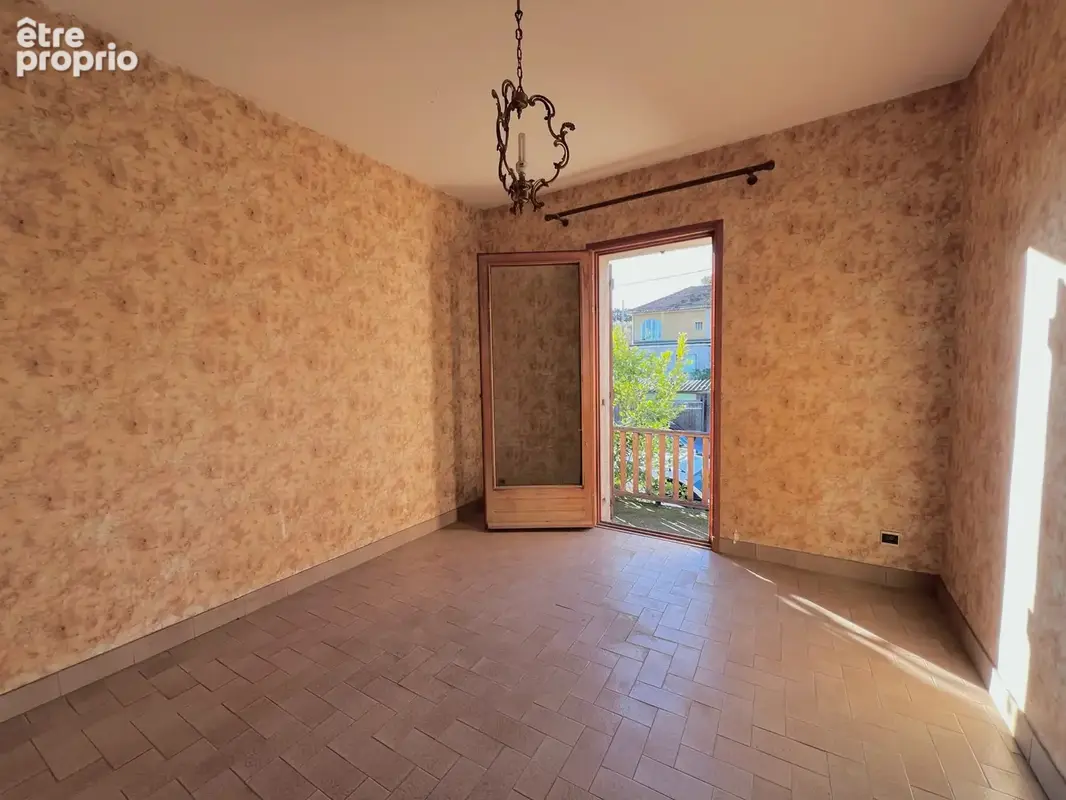 Maison à rénover avec fort potentiel - 810m2 de terrain dans une quartier recherché - photo 11