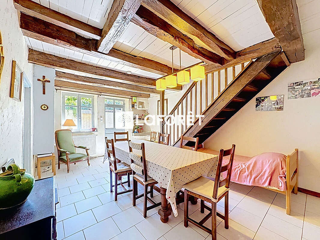Maison à MONTFLEUR