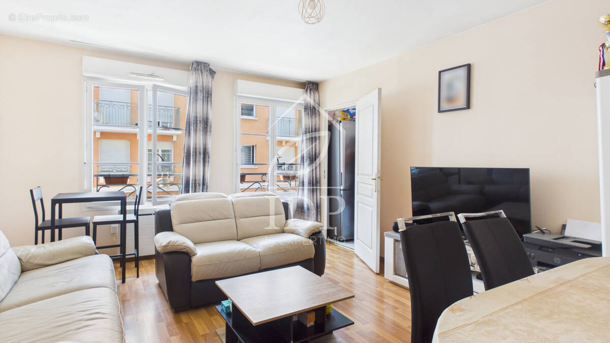Appartement à CORBEIL-ESSONNES