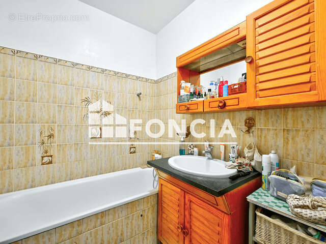 Appartement à FONTENAY-LE-FLEURY