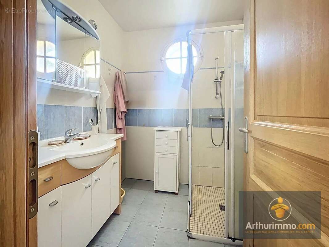 Maison à LE BUISSON-DE-CADOUIN