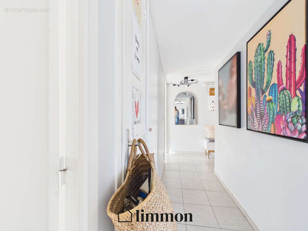 Appartement 78 m² à Rillieux-La-Pape  - photo 2