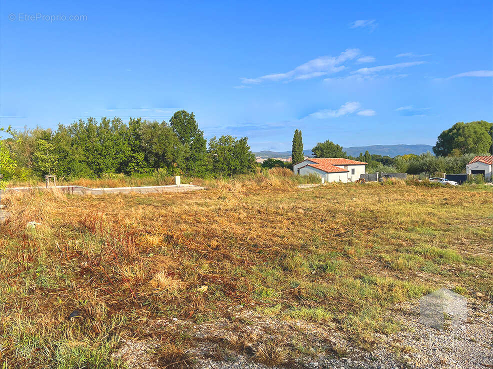 Malataverne, exclusivité, terrain à bâtir de 850m2 - photo 2