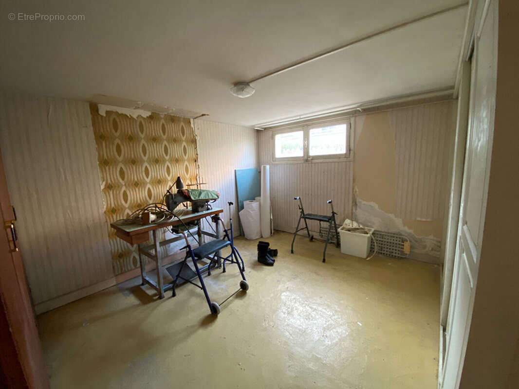 Maison à SAINT-JULIEN-DU-SAULT