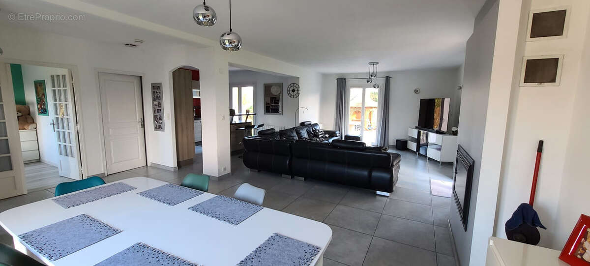 Maison à LE CELLIER