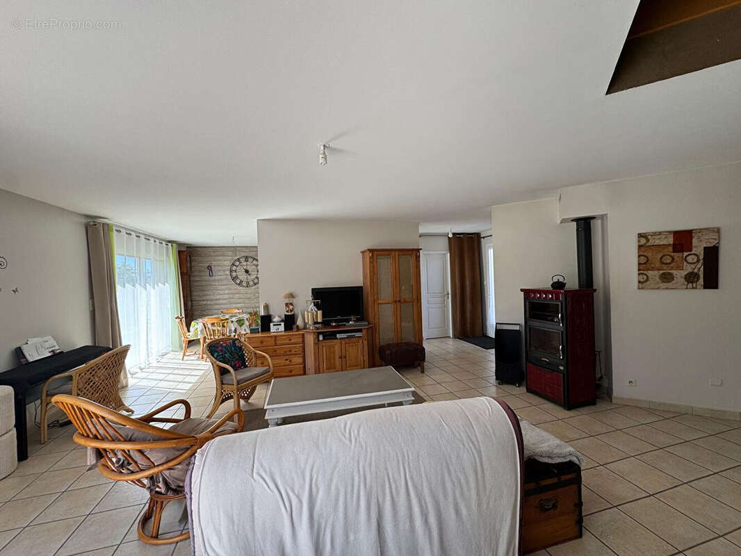 Maison recente - benac - 4 chambres - photo 5