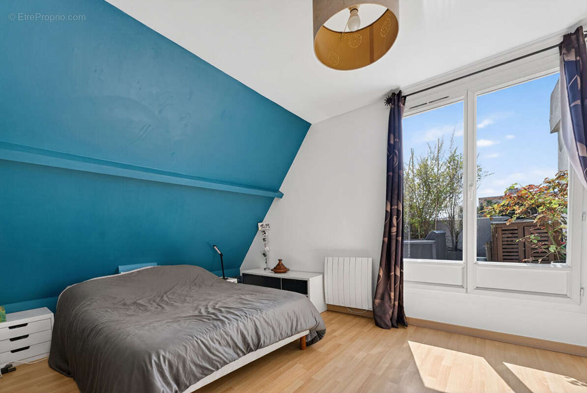 Appartement à PARIS-20E