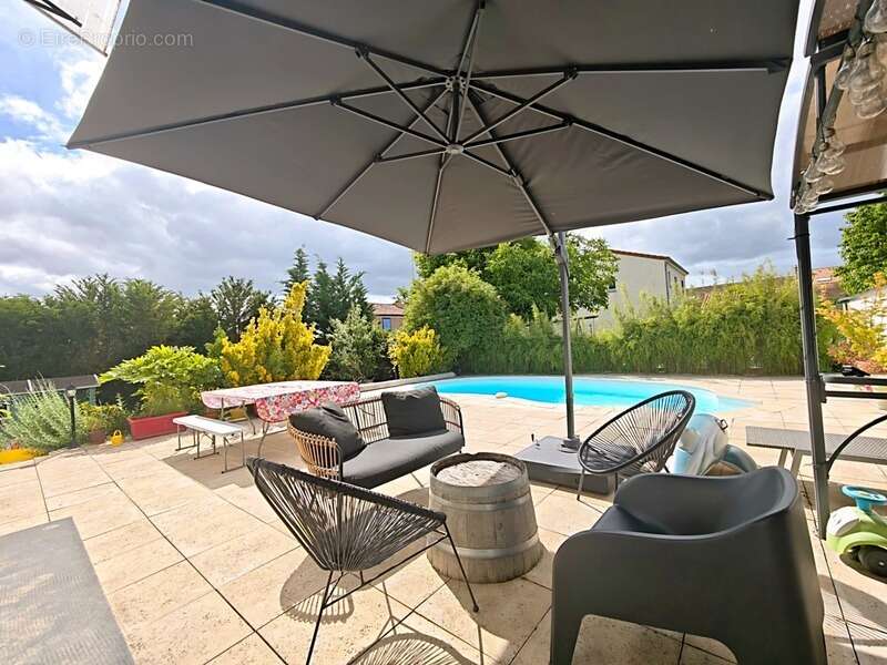 Maison familiale –Jardin, Terrasse & Piscine RIOM(63) - photo 2