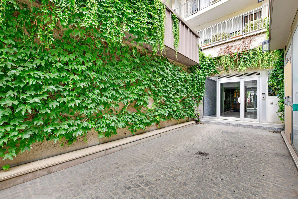 Appartement à PARIS-20E