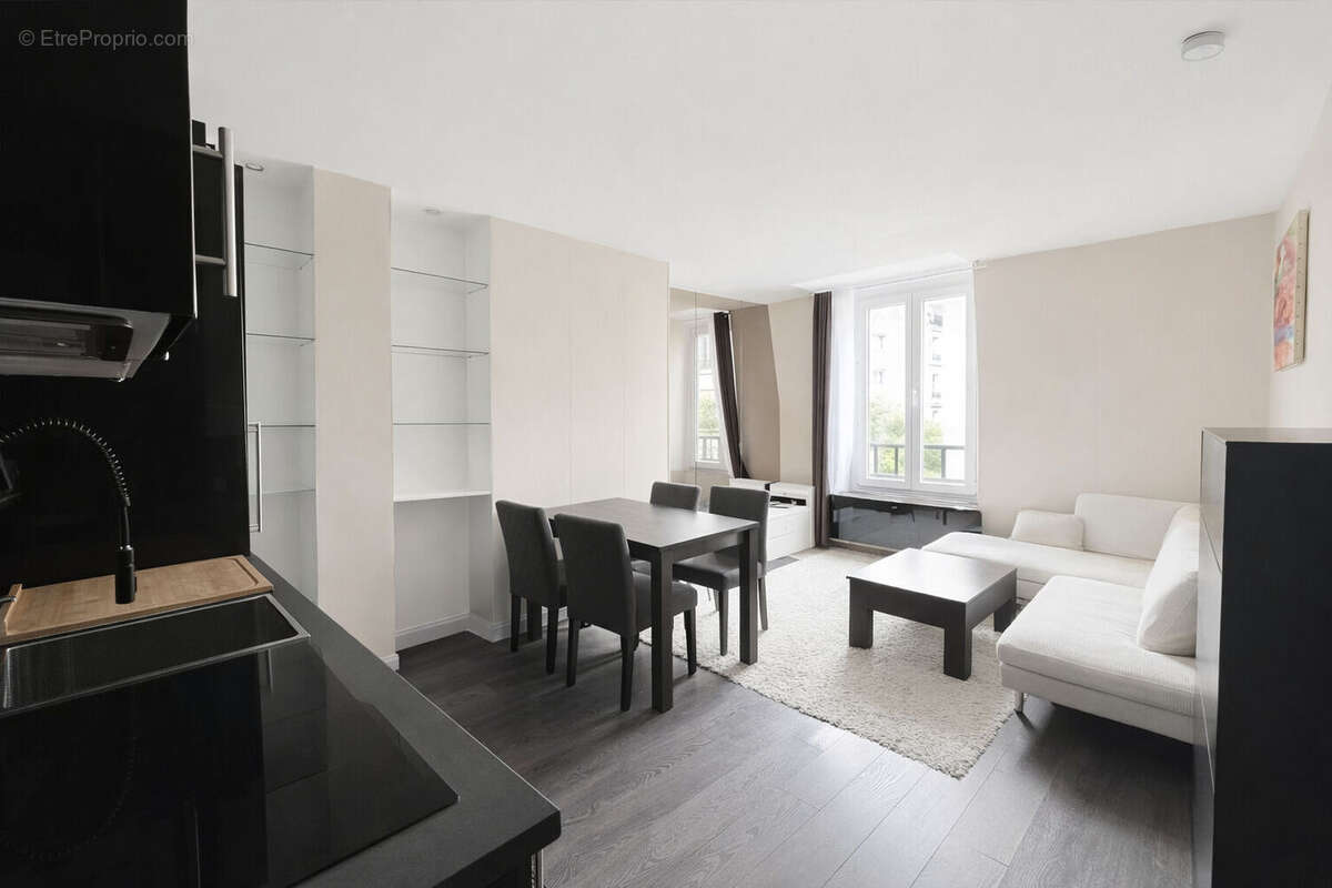 Appartement à PARIS-11E