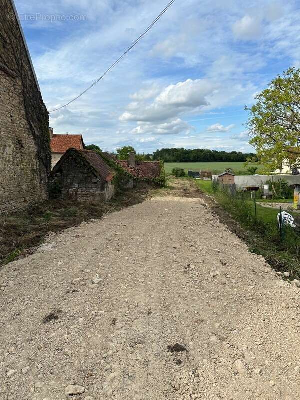 Dijon sud broindon terrain a batir de 863 m2 - photo 2