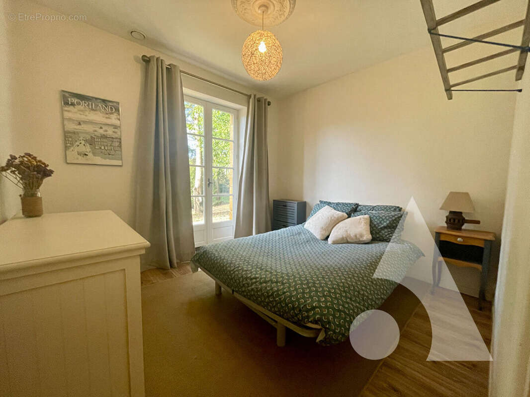 Charmante maison en pierre avec gîte, sur plus de 2 hectares de terrain à Sainte-Mondane - photo 8