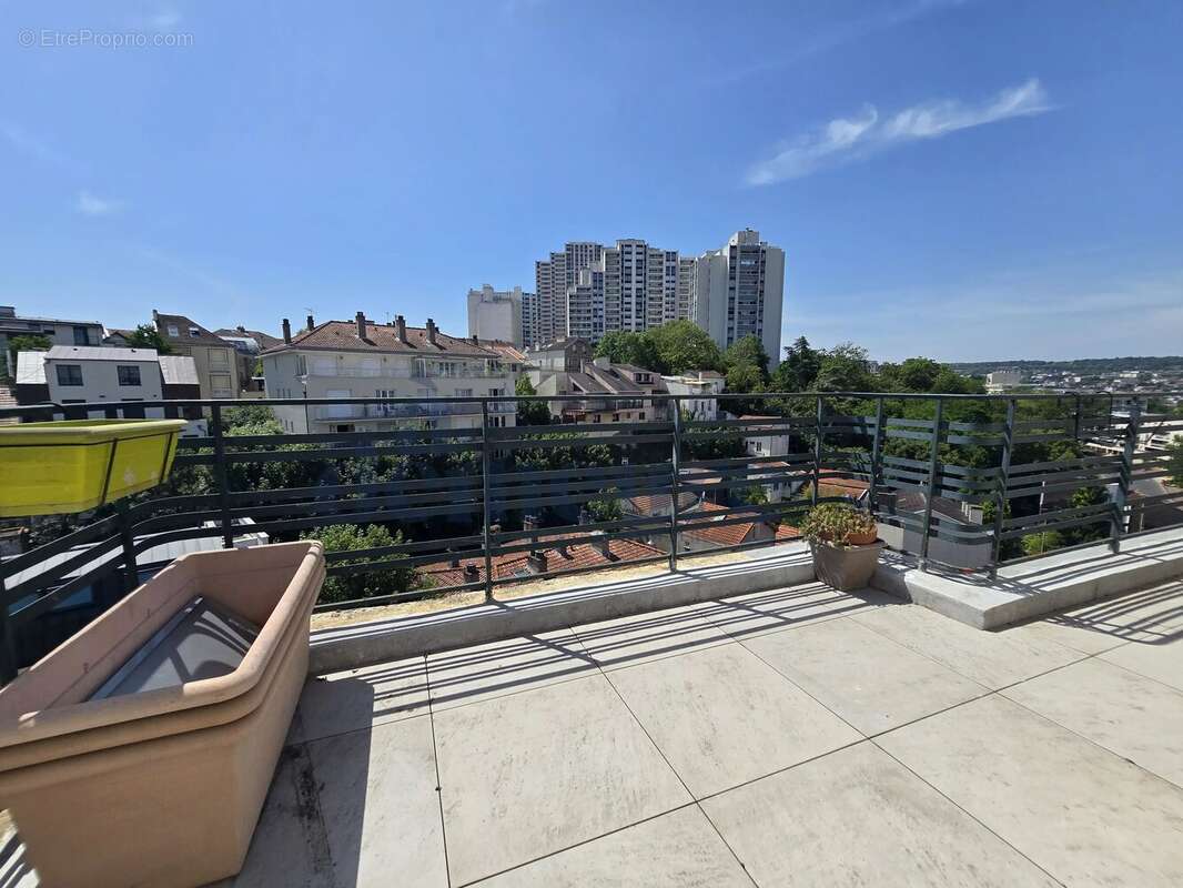 Appartement à ISSY-LES-MOULINEAUX