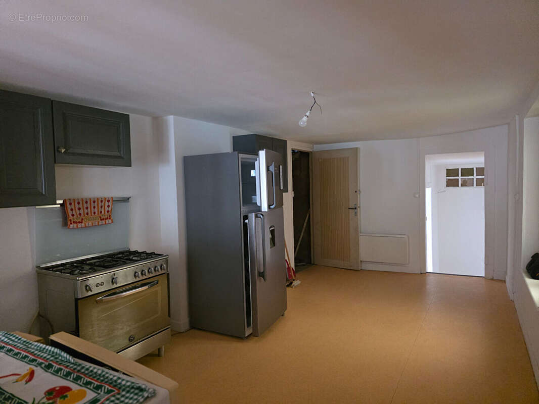 Appartement à MIRECOURT
