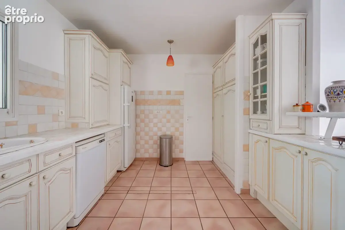 Maison 7 pièces de 145m2 sur parcelle de 1568m2 - photo 5