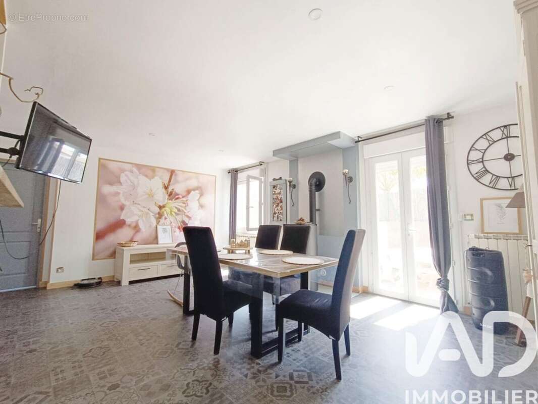 Maison 120 m² à Neffies  - photo 8