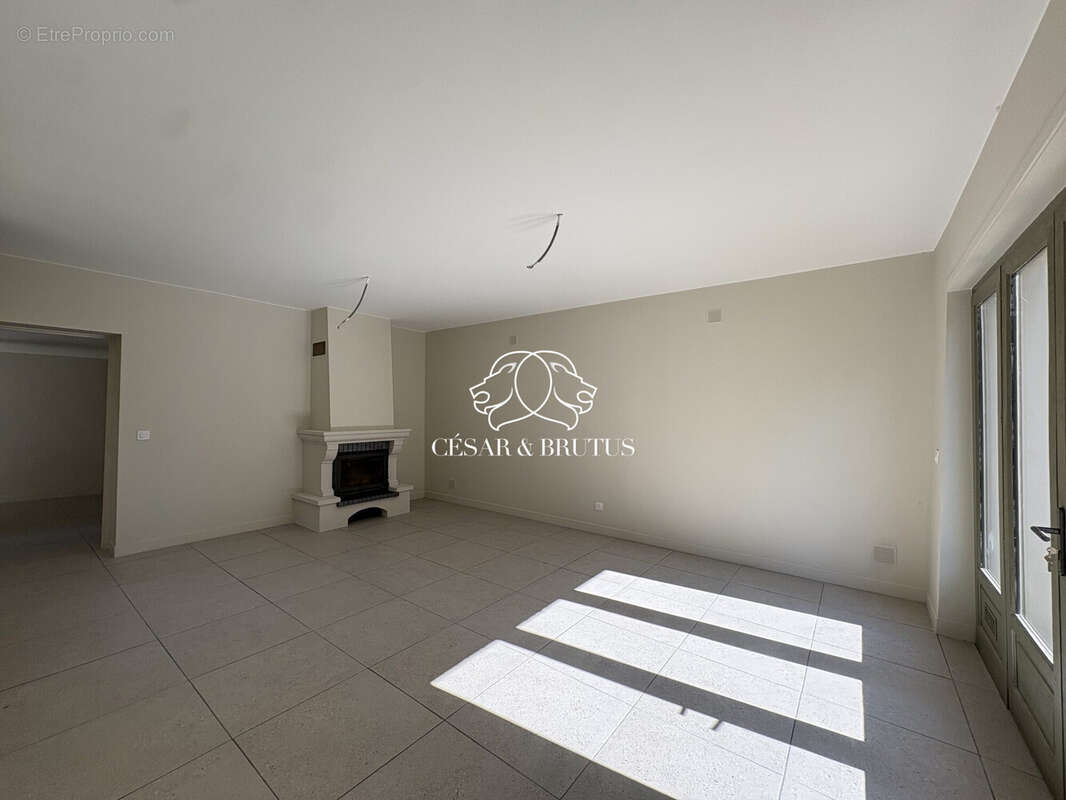 Maison 135 m² à Collonges-Au-Mont-D'or  - photo 4