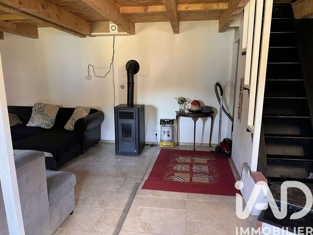 Maison 138 m² à Saint-Romain  - photo 5