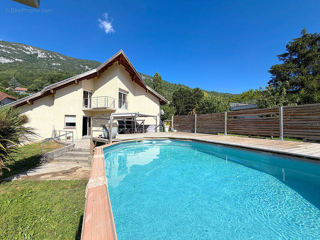 Maison à SERRIERES-EN-CHAUTAGNE