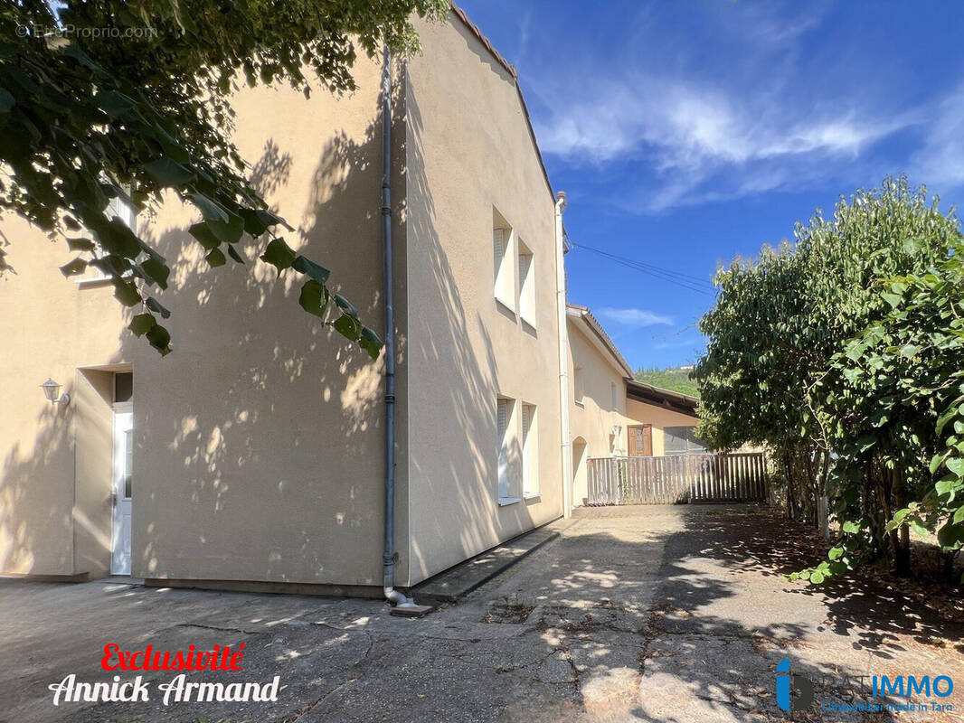Ensemble immobilier (coté Est) - Appartement à ALBI
