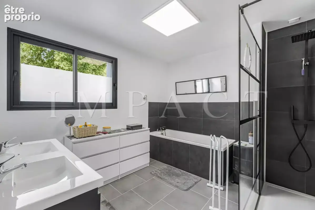 Mouans-Sartoux limite Mougins, Villa contemporaine de 220m2 avec piscine à vendre - photo 14