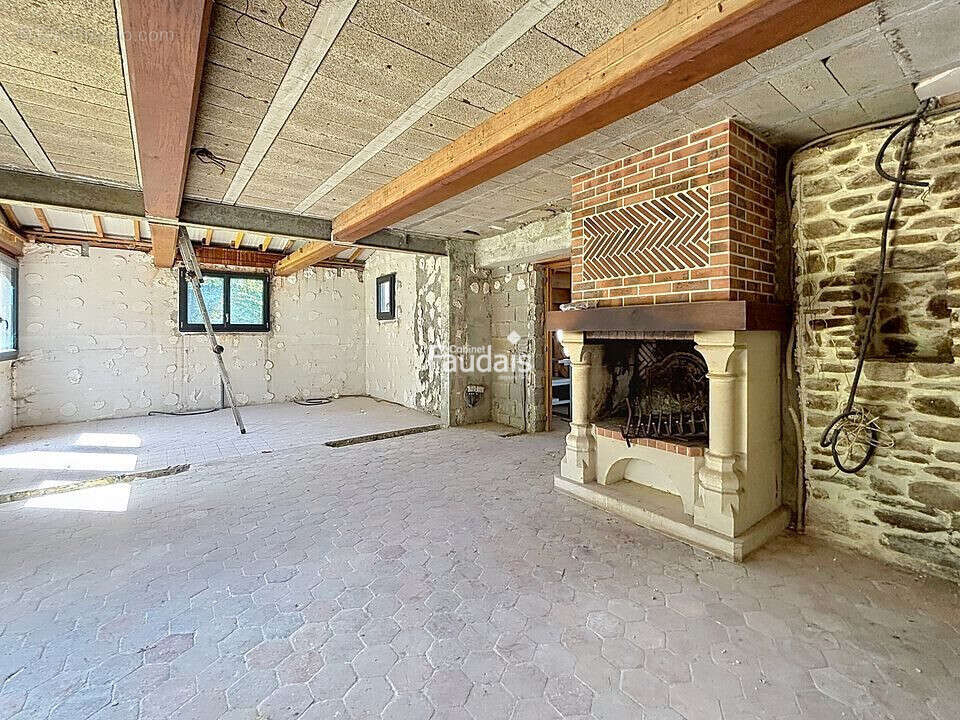 Maison 80 m² à Le Dezert  - photo 6