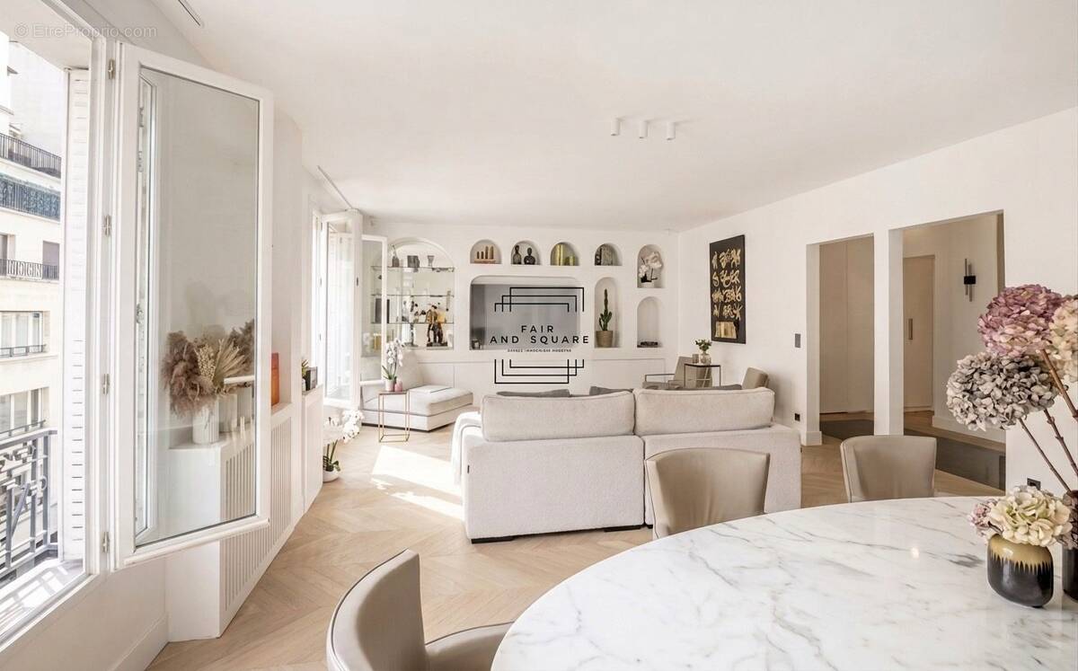 Appartement à NEUILLY-SUR-SEINE
