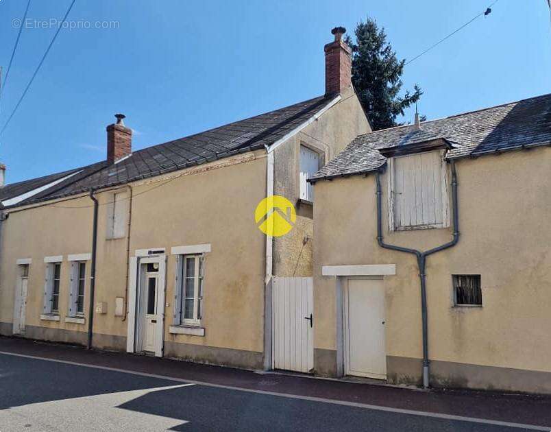 Maison à LES AIX-D&#039;ANGILLON