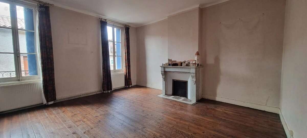 Appartement à MOLIERES