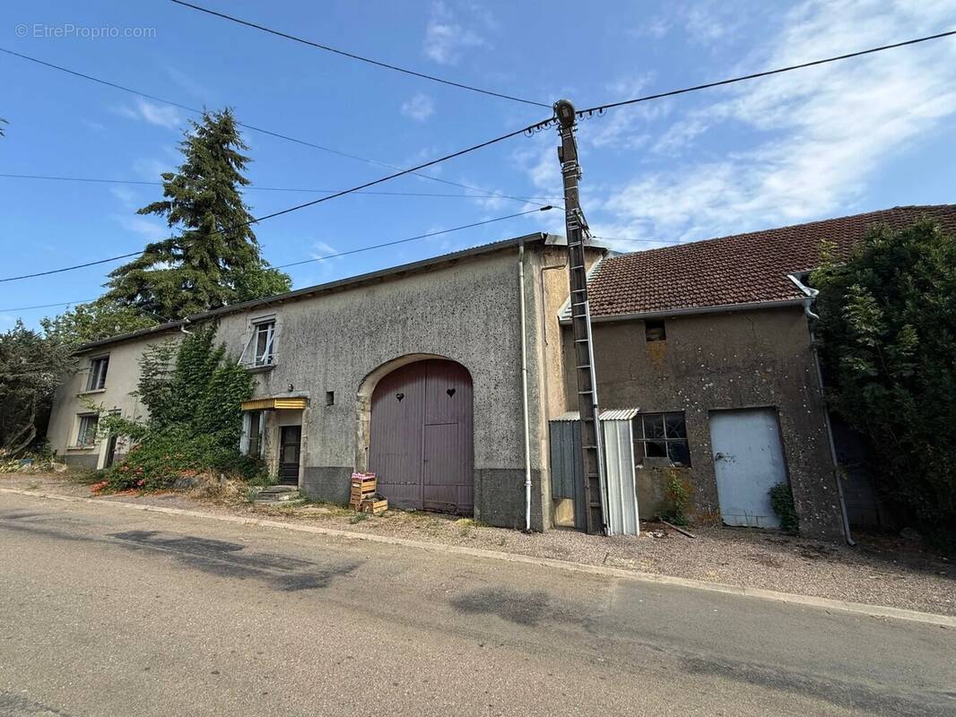 Maison à AUGICOURT