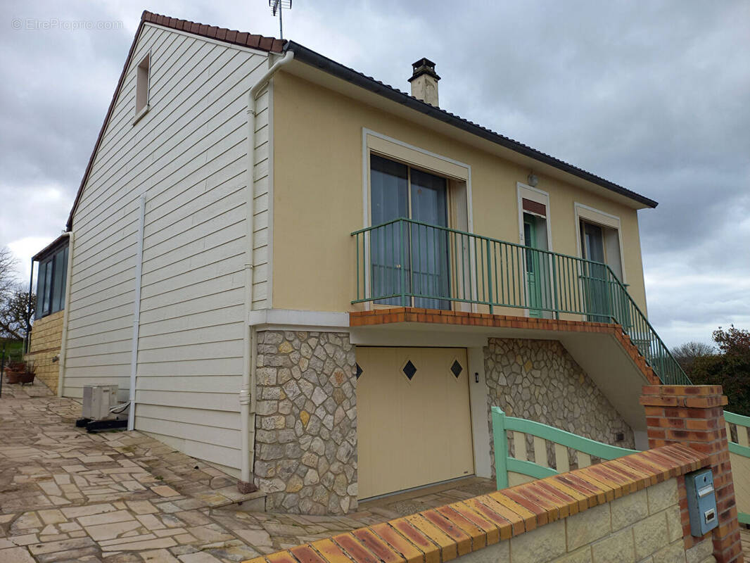 Maison à CHERRE