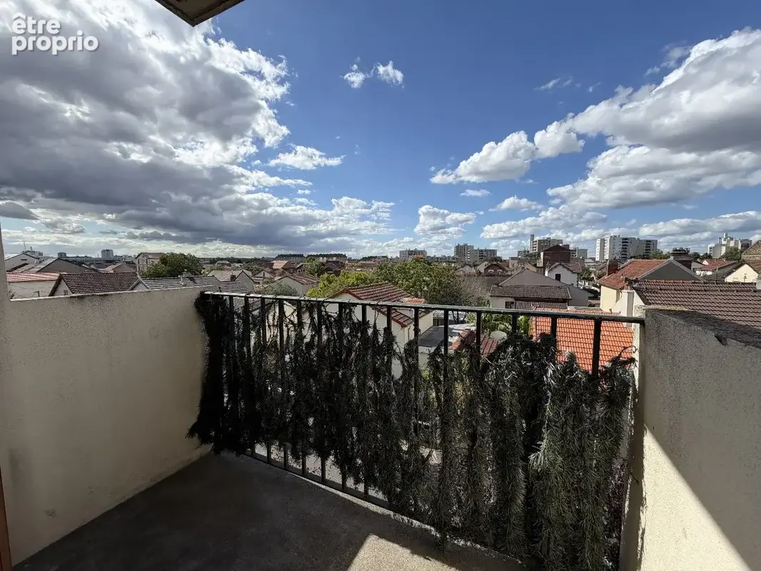 Appartement 2 pièces avec balcon - cave - Parking - photo 6