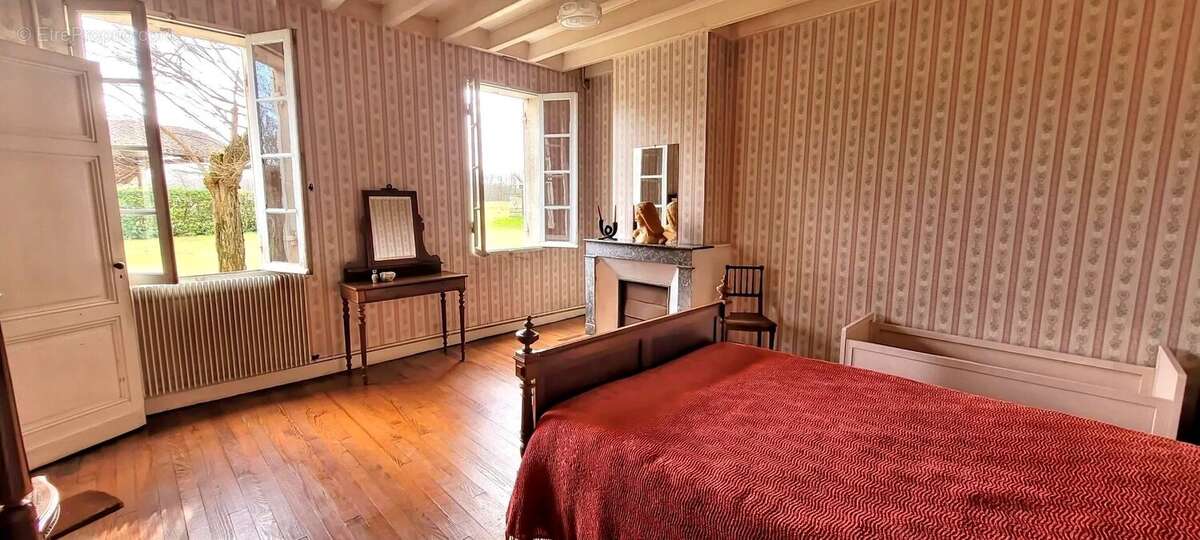 Maison à SAINT-DENIS-DE-PILE