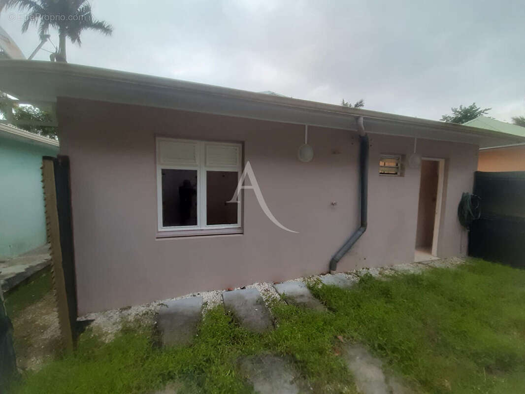 Maison individuelle Sainte Marie 2 pièce(s) 41 m2 piscine + plage A SAISIR !!!!!! - photo 12