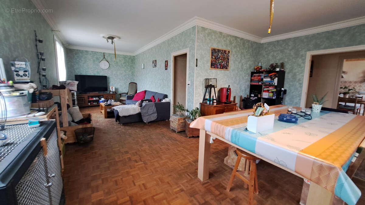 Maison à MAZIERES-EN-GATINE