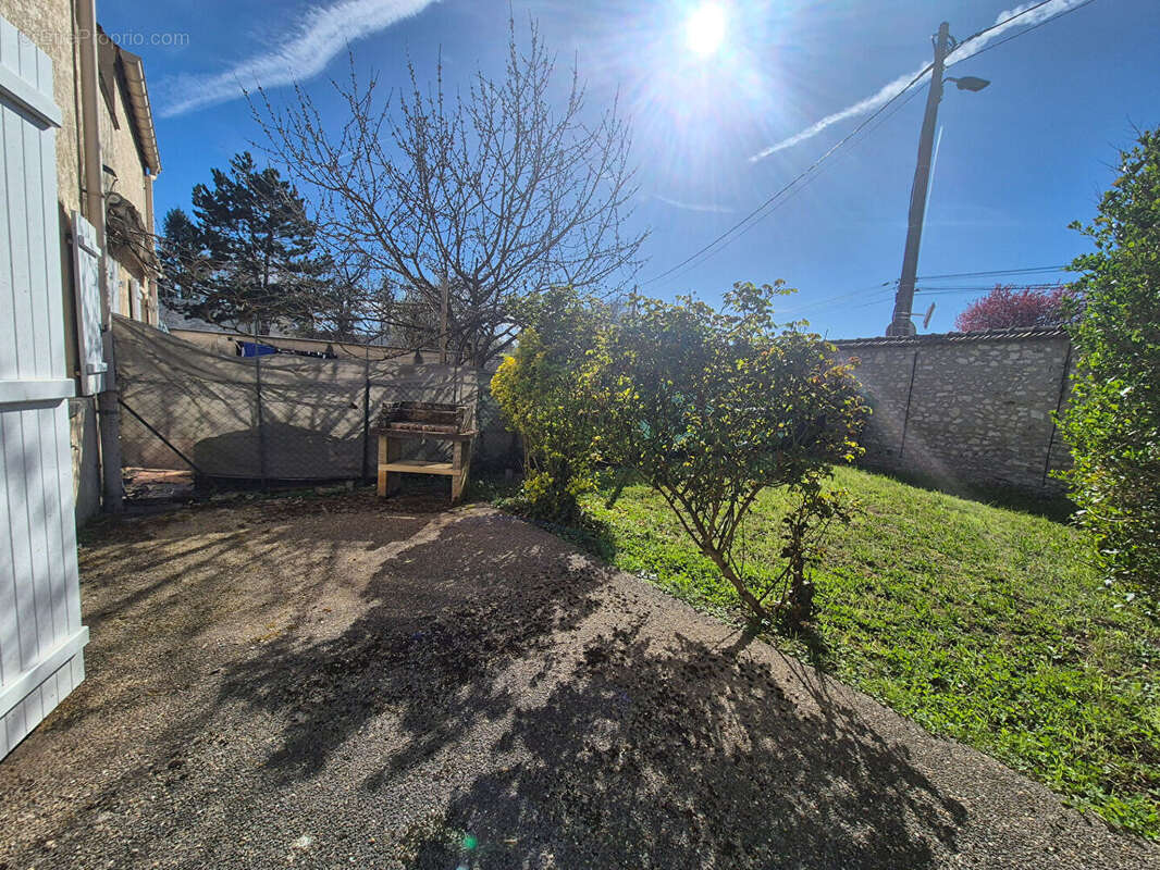 DAMMARIE-LES-LYS, proche gare de Melun, Appartement 3 pièces avec deux jardins - photo 14