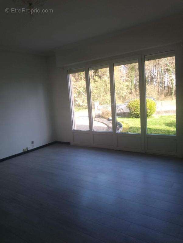 Maison t4 de plain pied + dépendance - photo 10
