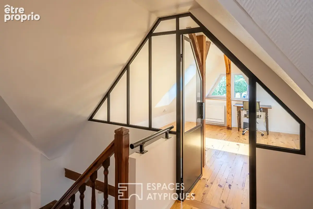 Maison de caractère avec piscine et jardin arboré - photo 4
